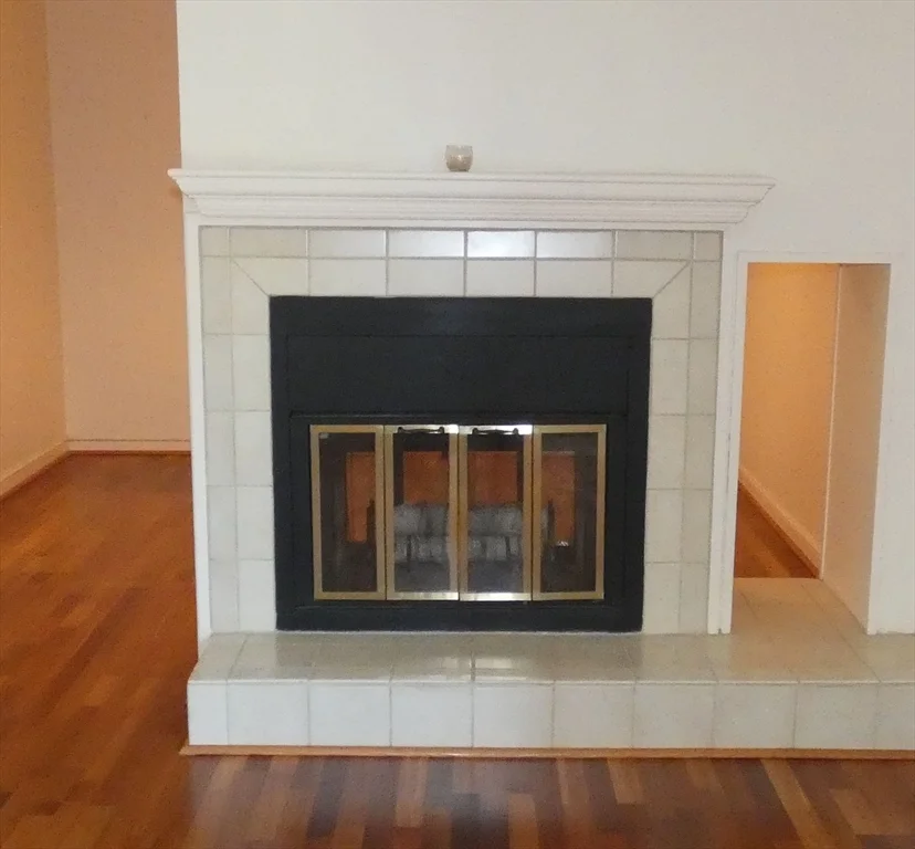 380 Place Ln, Woburn