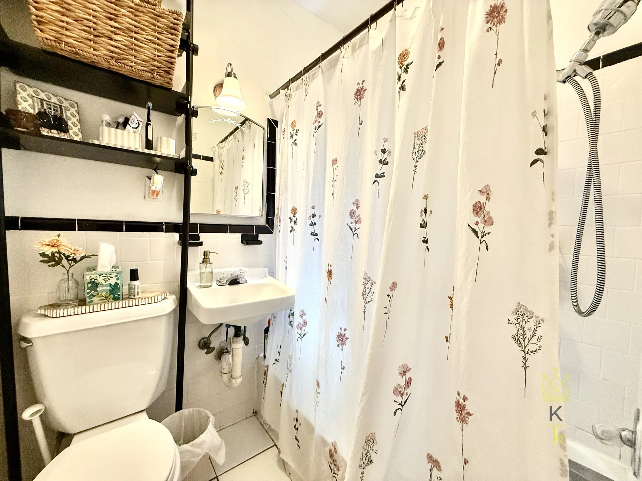 1872 Commonwealth Ave, Brighton