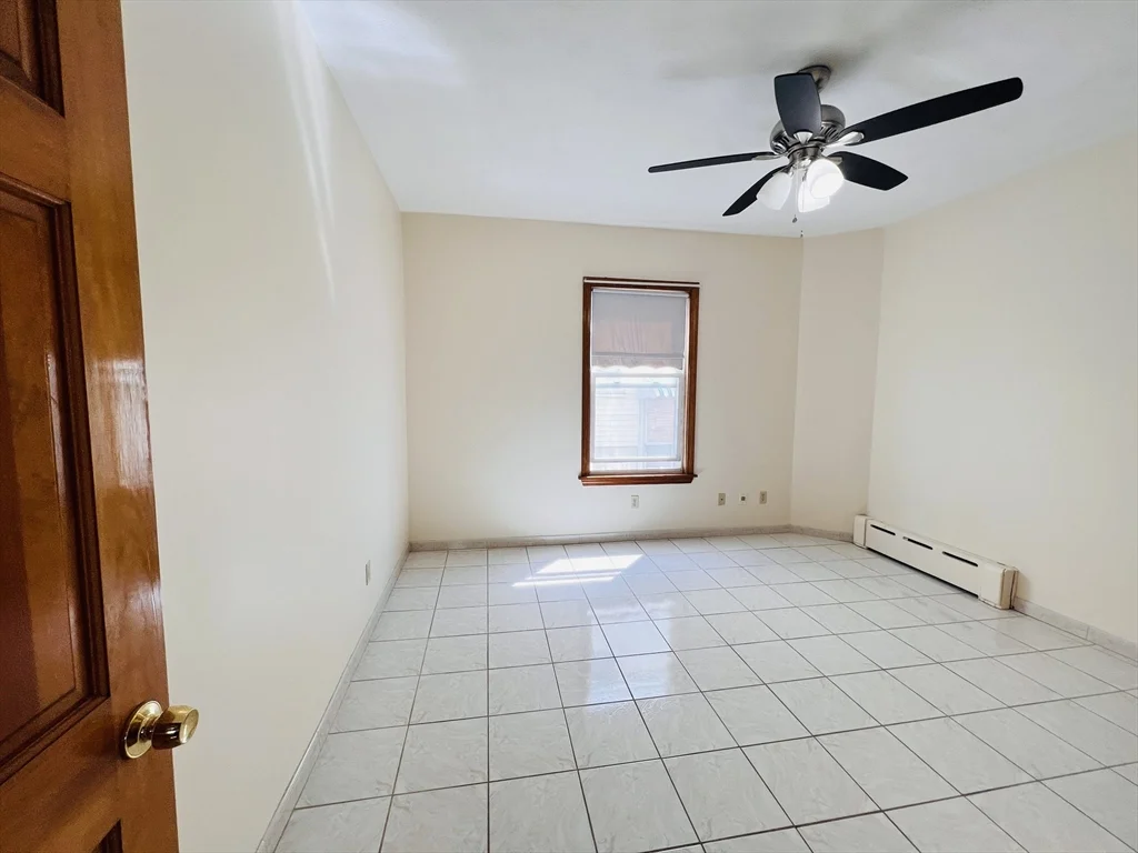 34 Medford St, Medford