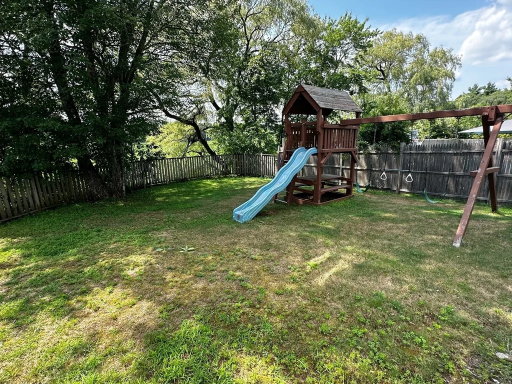 46 Sunset Rd, Needham