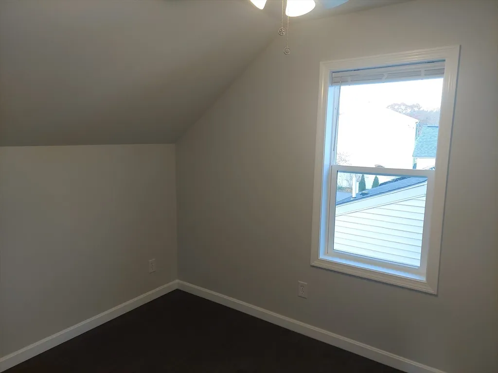 8 Phillips St, Attleboro