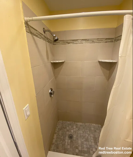 27R Albion St, Powder House Square