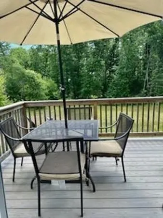 55 Wenham Rd, Carver