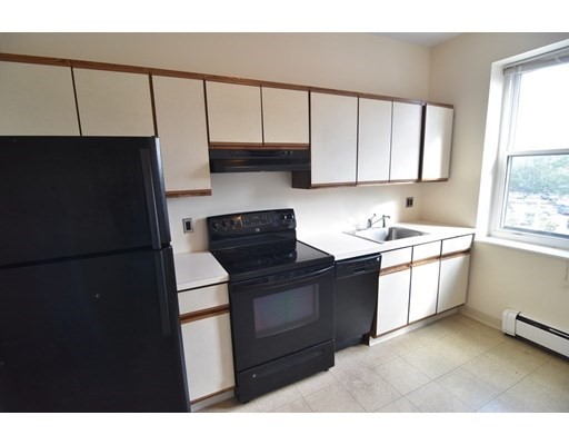 2 bed, 1 bath apartment for rent at 171 Harvard St Unit 4, Coolidge Corner — photo 2 of 12