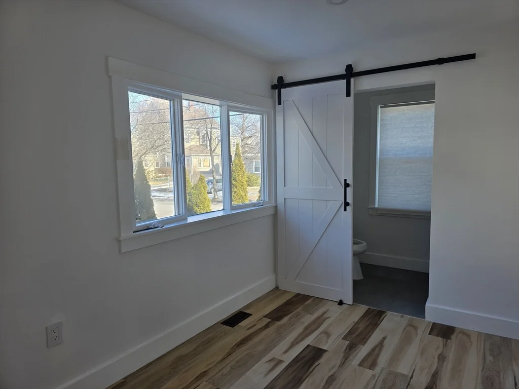 84 Dudley St, Medford