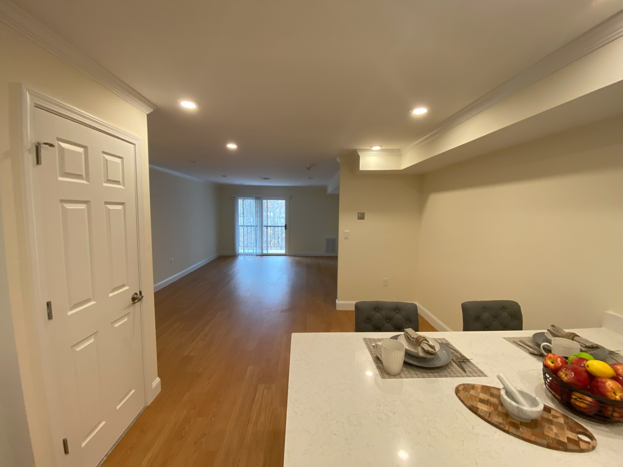 12 Waterfall Dr, Canton