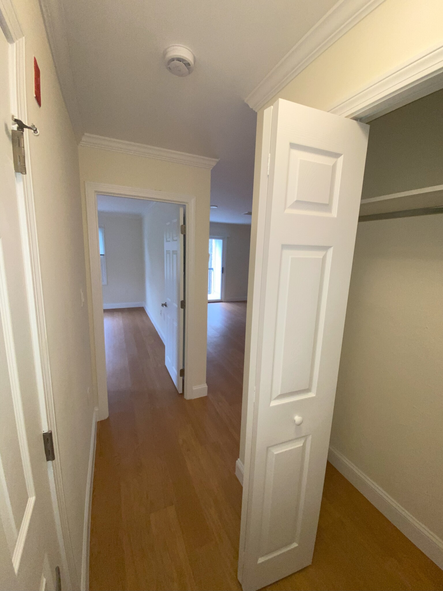 12 Waterfall Dr, Canton