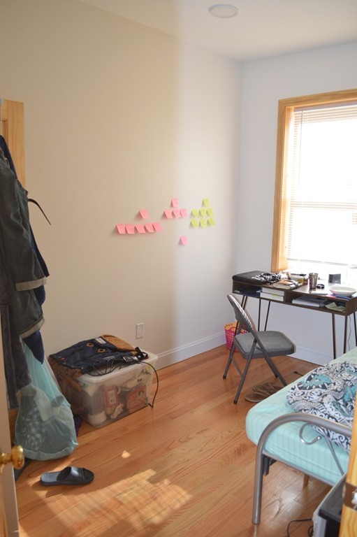 20 Winthrop St, Roxbury