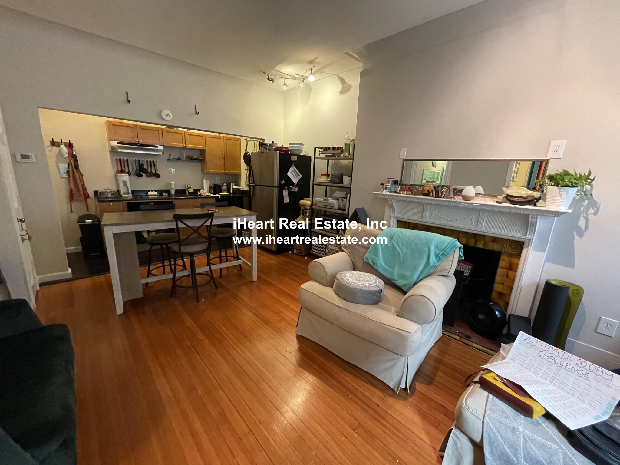 591 Beacon St, Fenway