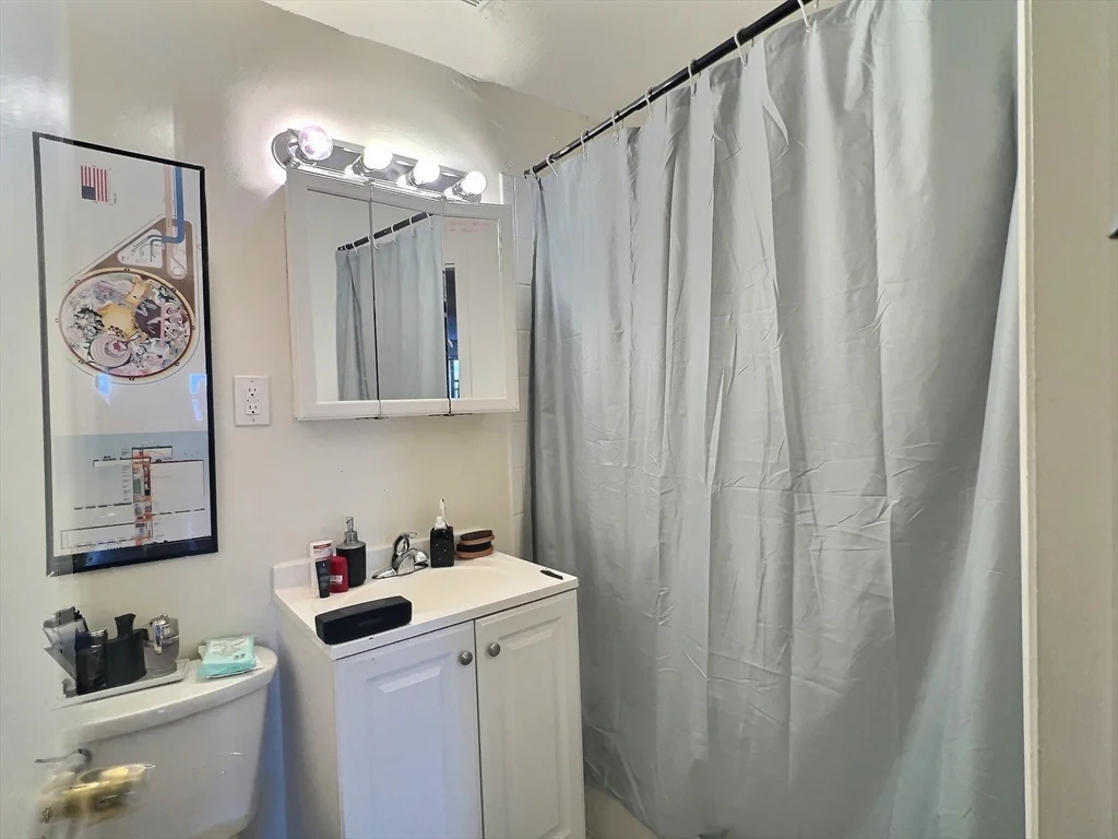 1039 Commonwealth Ave, Allston