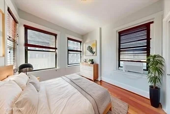 75 Burbank St, Fenway