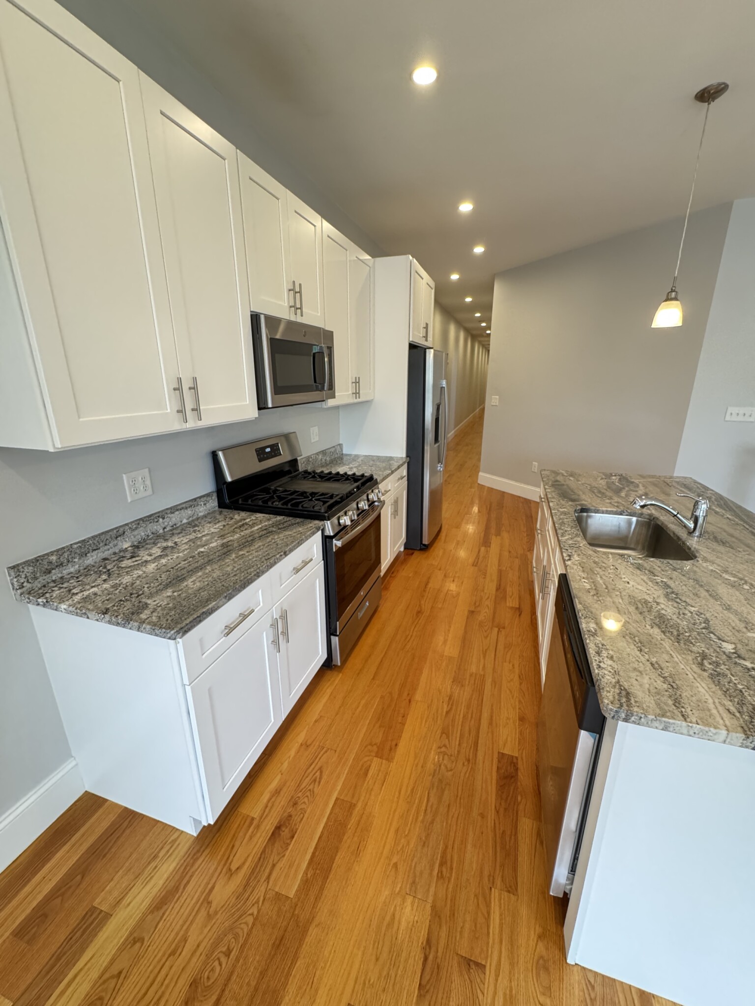 8 Islington St, Allston