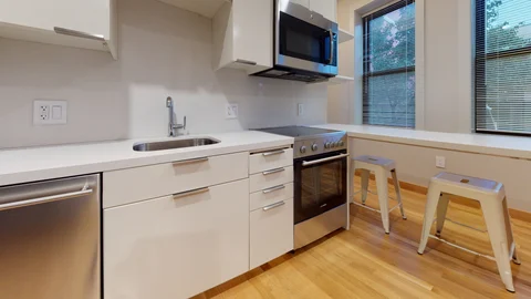 115 Mount Auburn St, Harvard Square