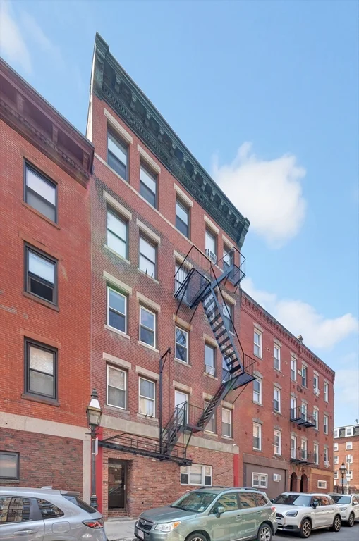 23 Fleet, North End