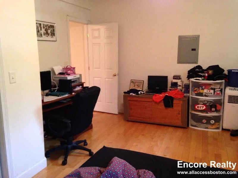 1555 Beacon St, Brookline