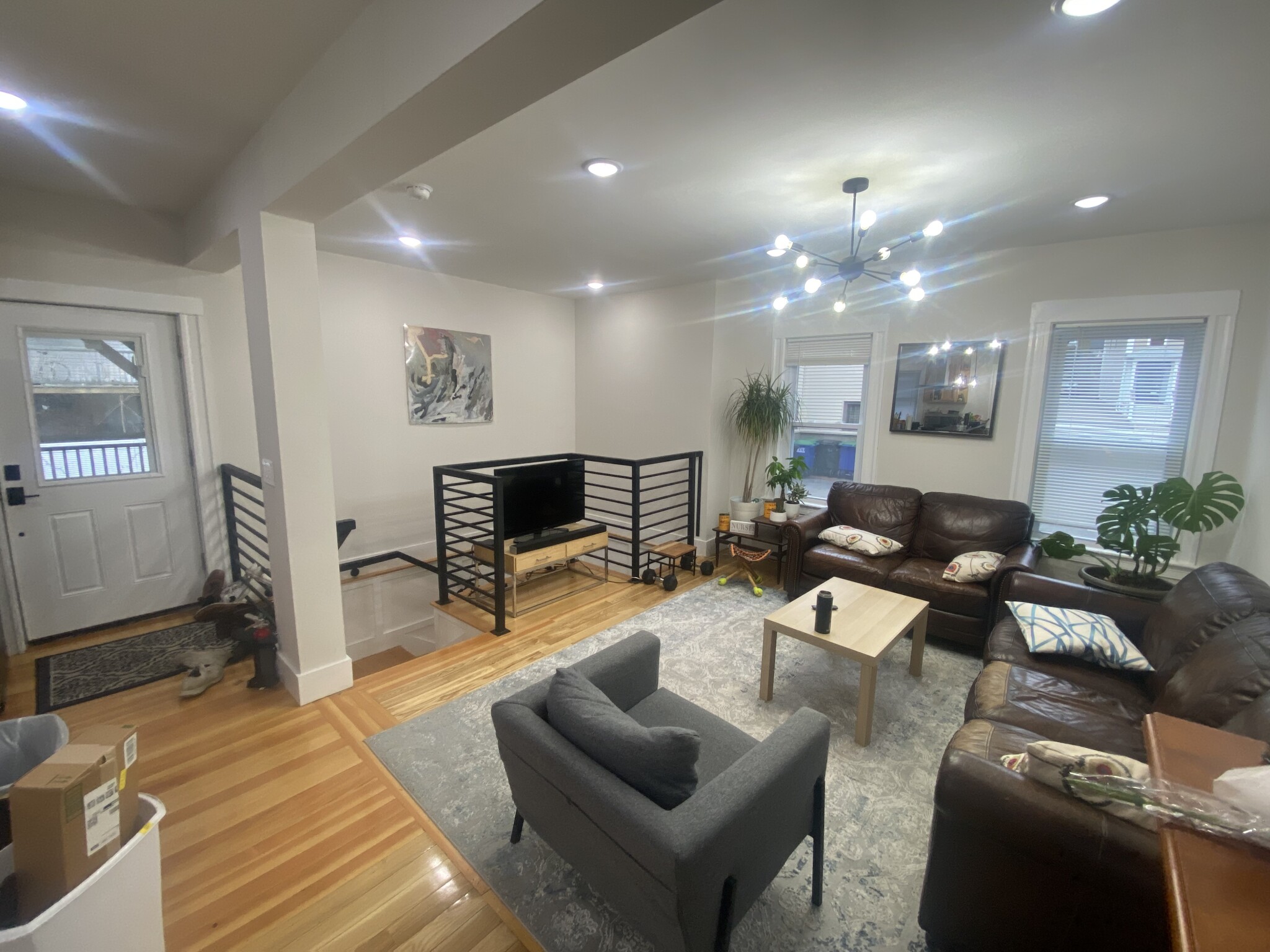 11 Aberdeen Rd, Powder House Square