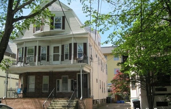 1 bed, 1 bath apartment for rent at 46 Paulina St Unit 3, Davis Square — photo 10 of 10