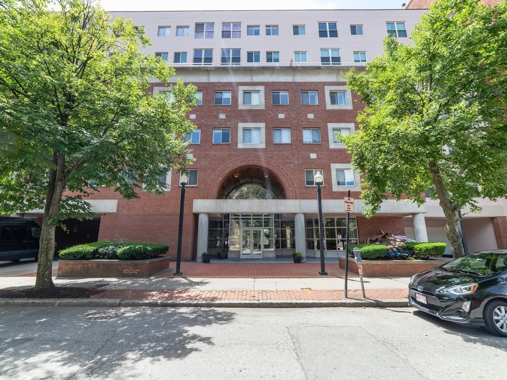 20 Webster St, Coolidge Corner