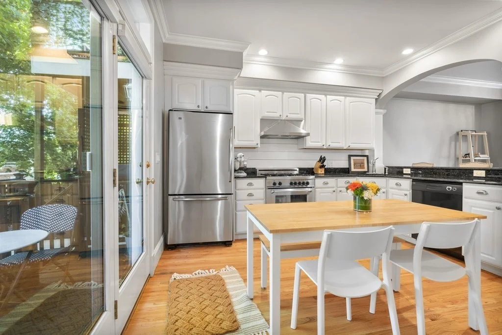 10 S Sydney, Dorchester