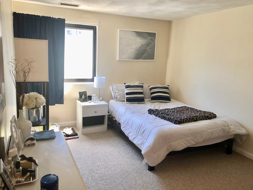 1600 Massachusetts Ave, Neighborhood Nine