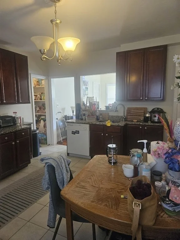 293 School St, Stoughton