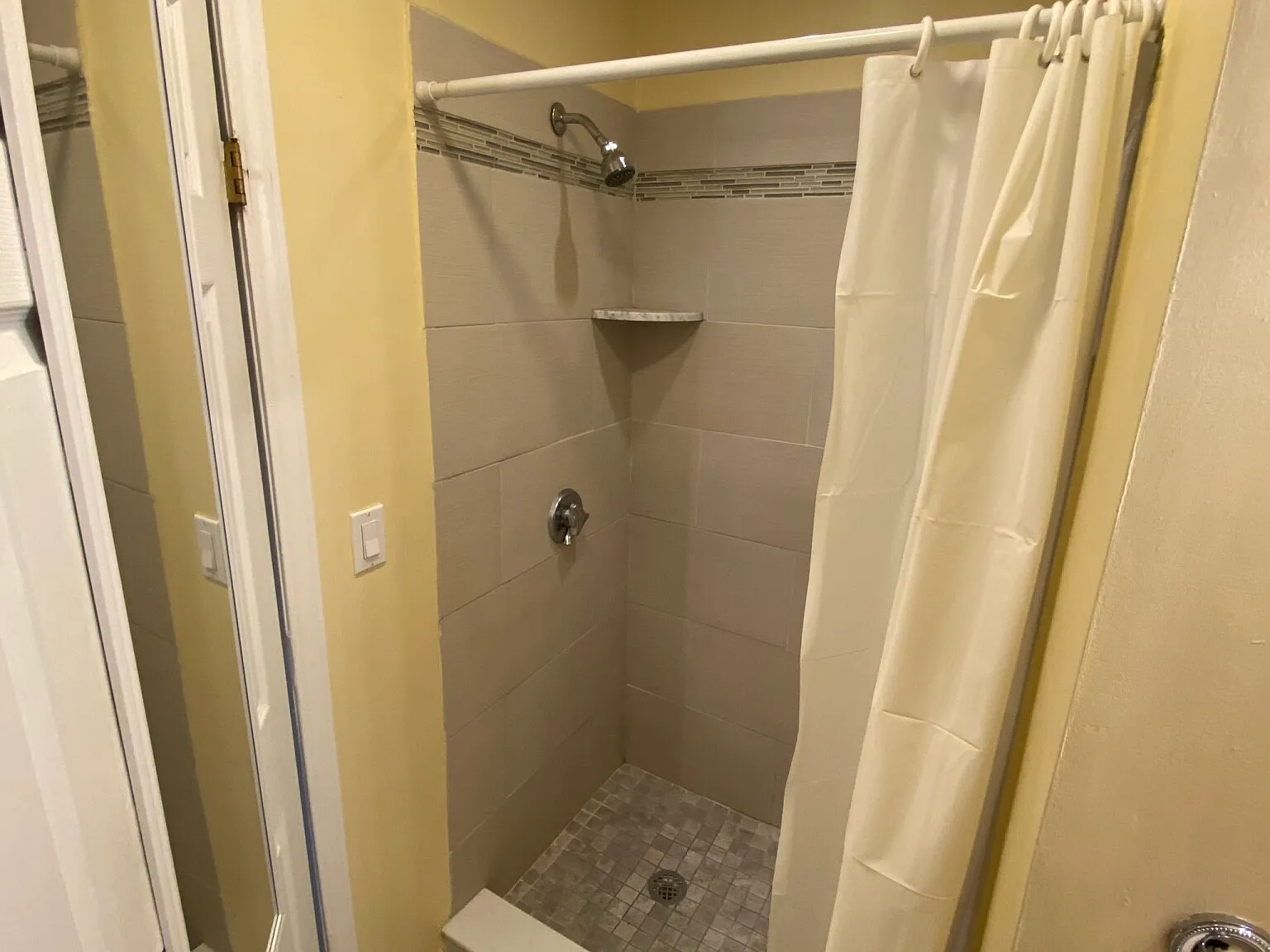 27R Albion St, Powder House Square