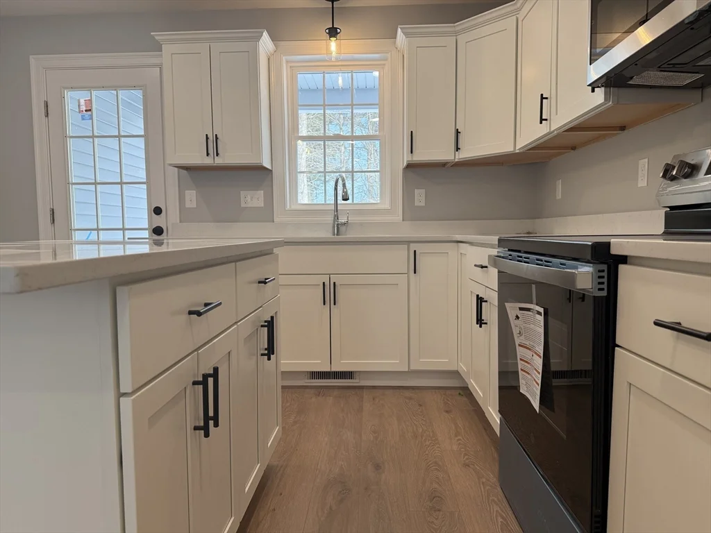 25 Kashmir's Way, Middleboro