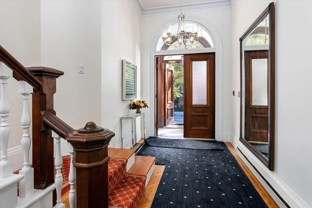 214 Beacon, Back Bay