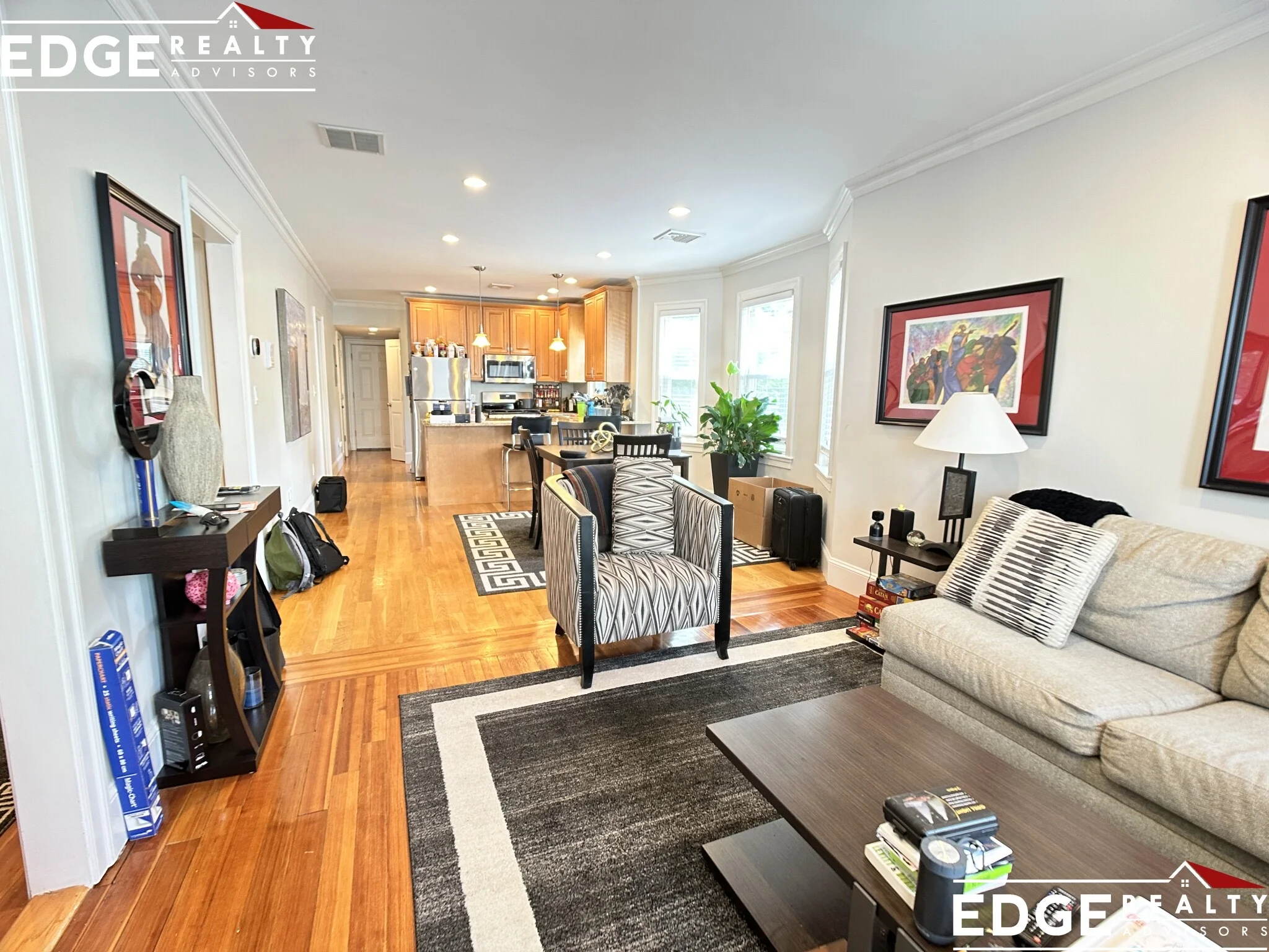 9 Montfern Ave, Oak Square