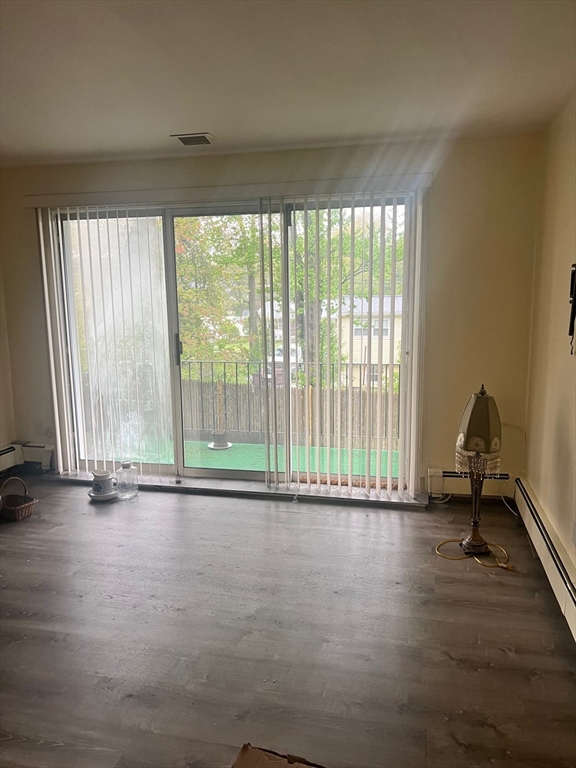 32 Pleasant Dr, Stoughton