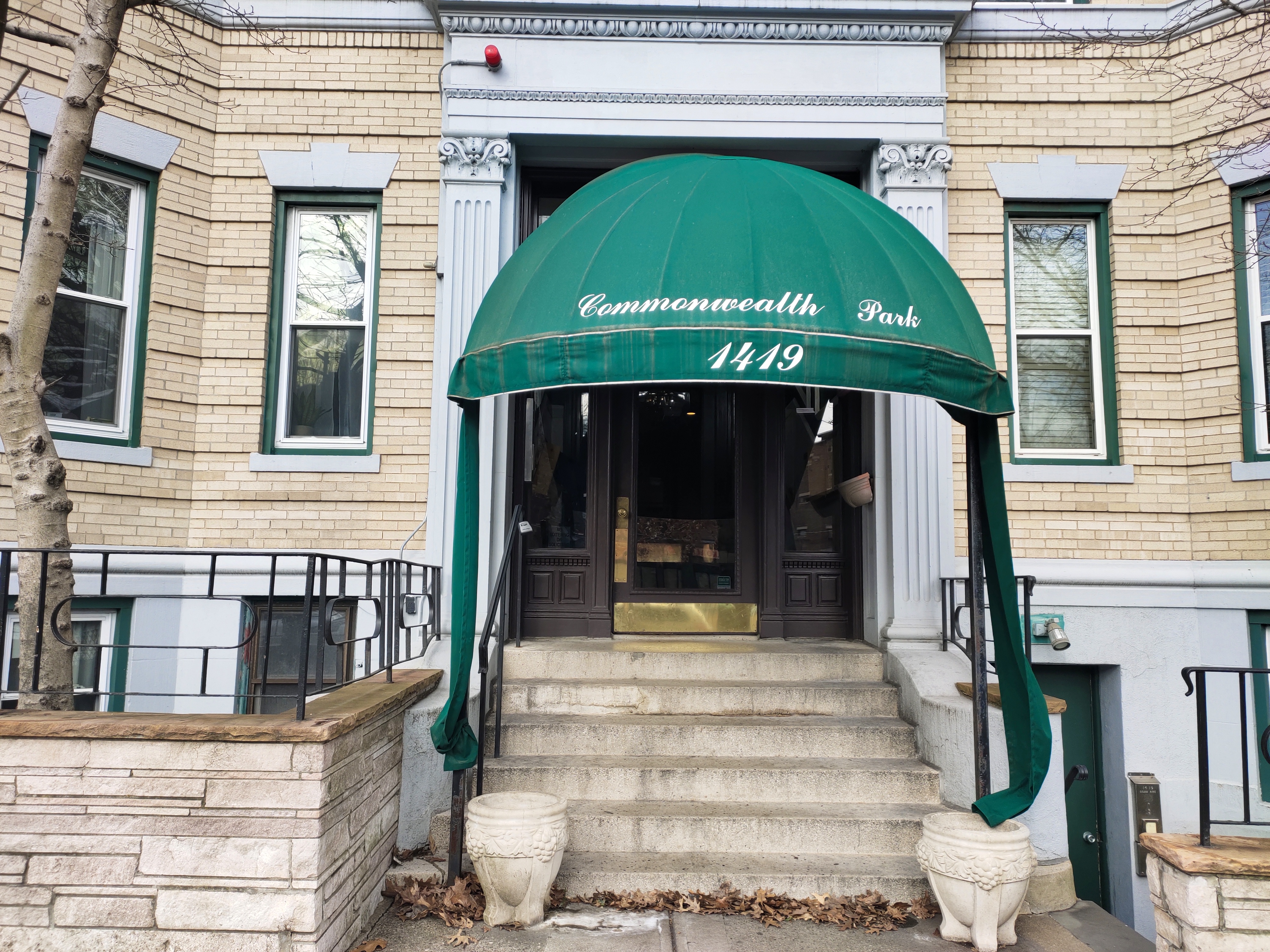 2 bed, 1 bath apartment for rent at 1419 Commonwealth Ave Unit 304, Allston — photo 13 of 23