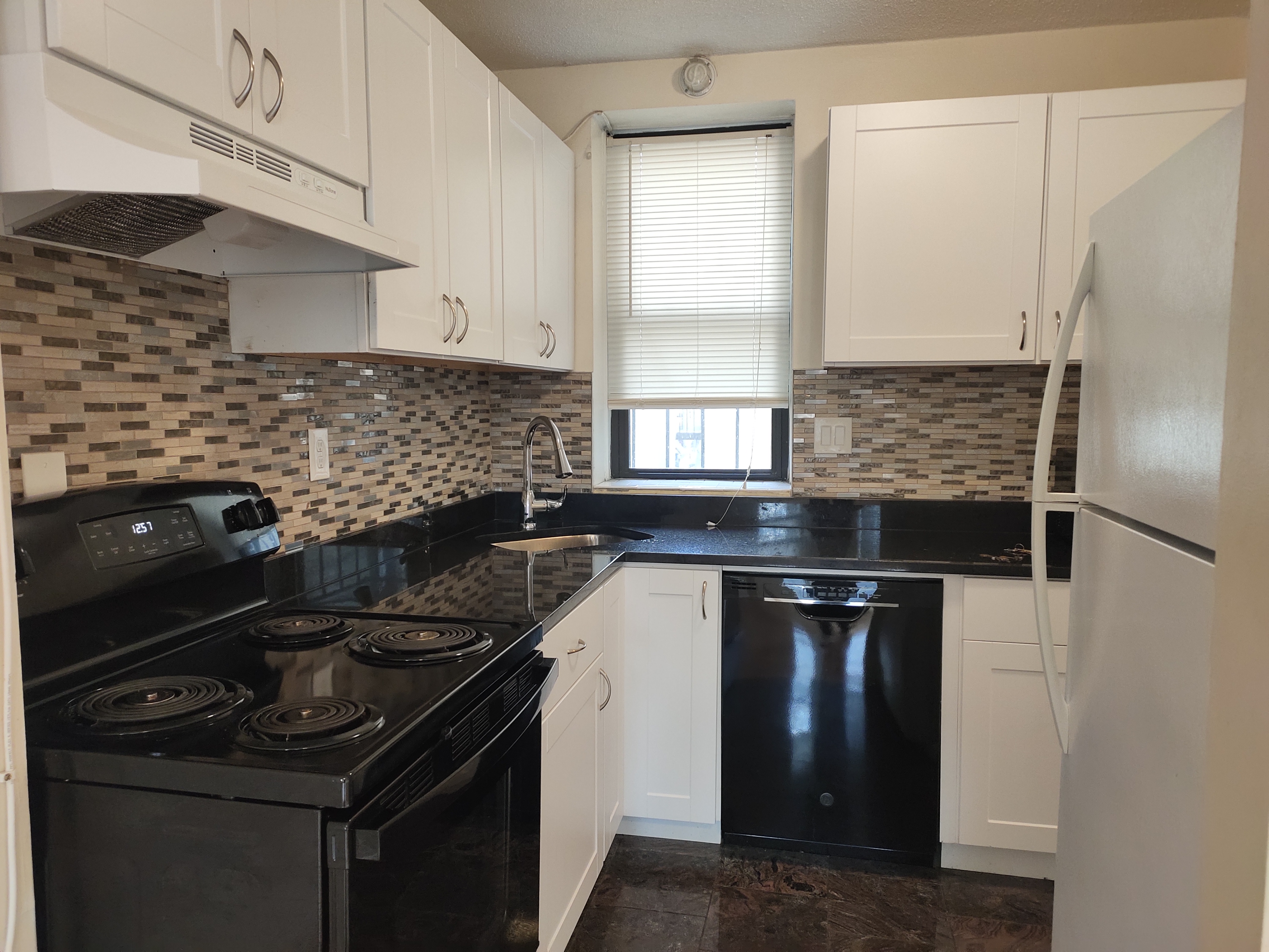 2 bed, 1 bath apartment for rent at 1419 Commonwealth Ave Unit 304, Allston — photo 17 of 23