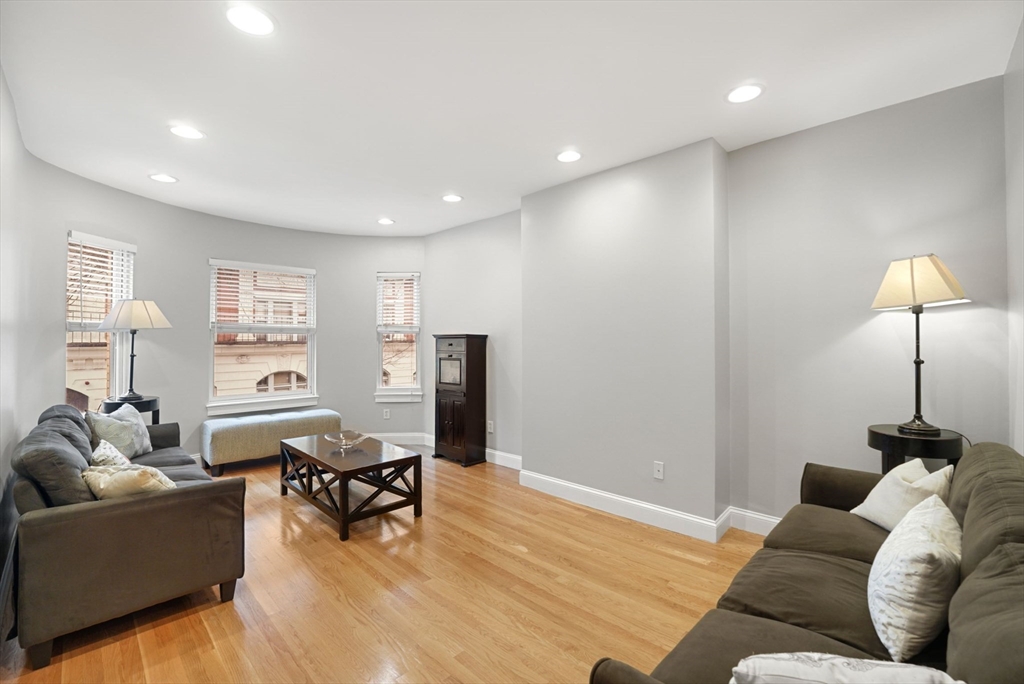 30 Edgerly Rd, Fenway