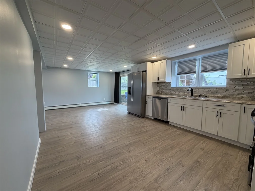 24 Lewis St, North Providence