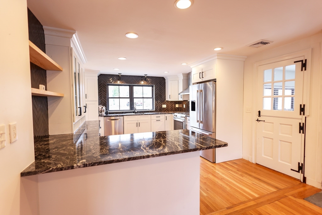 321 Nichols St, Norwood