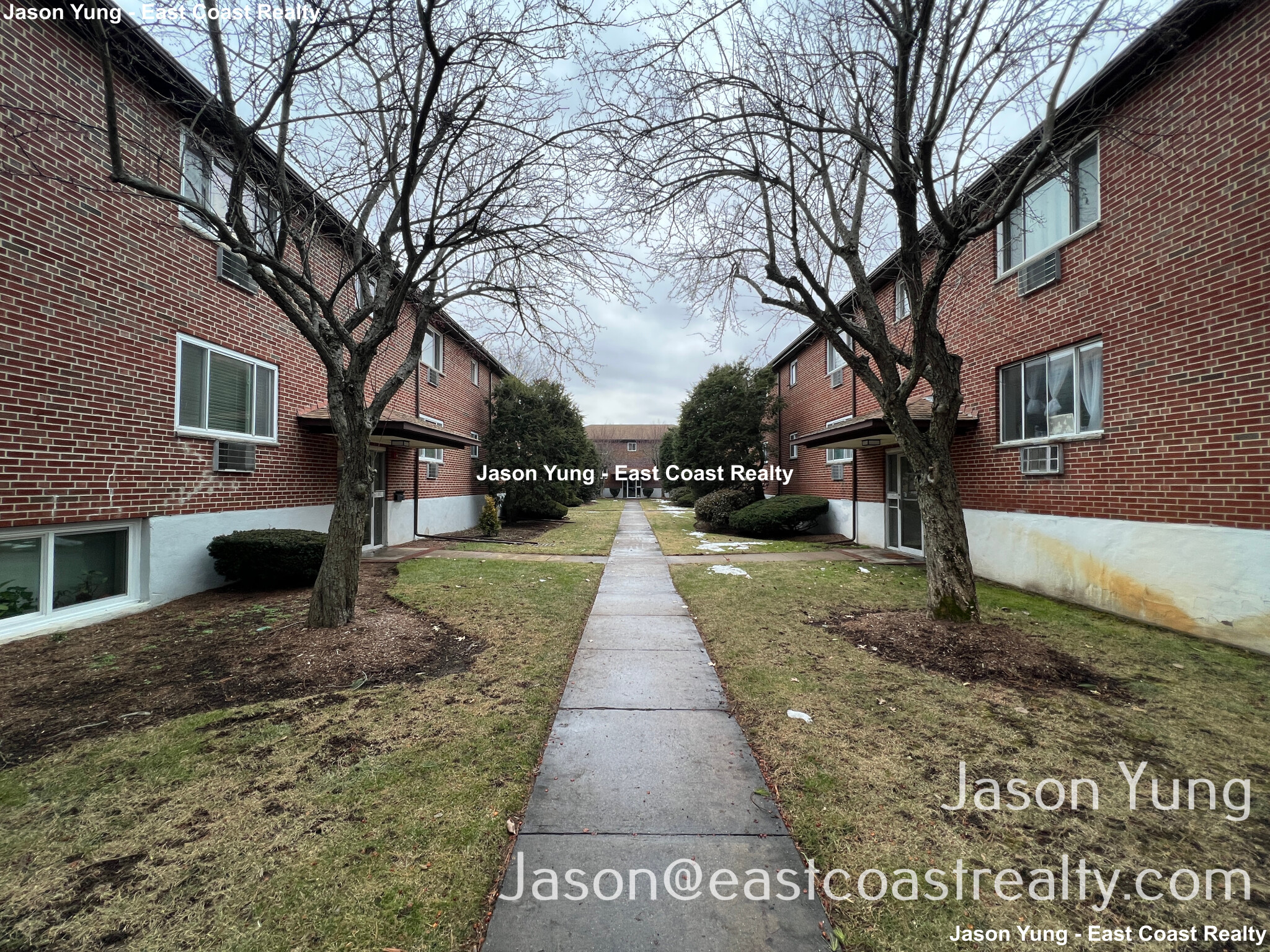 32 Bryon Rd, Chestnut Hill