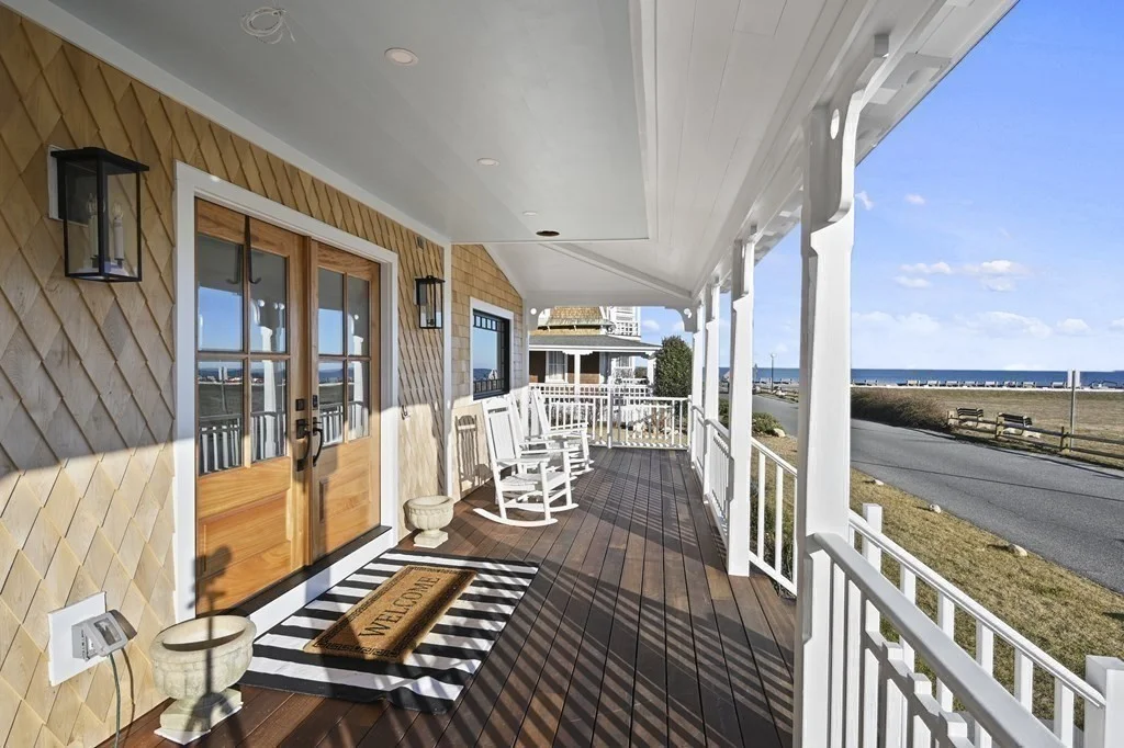 9 Tuckernuck Ave, Oak Bluffs