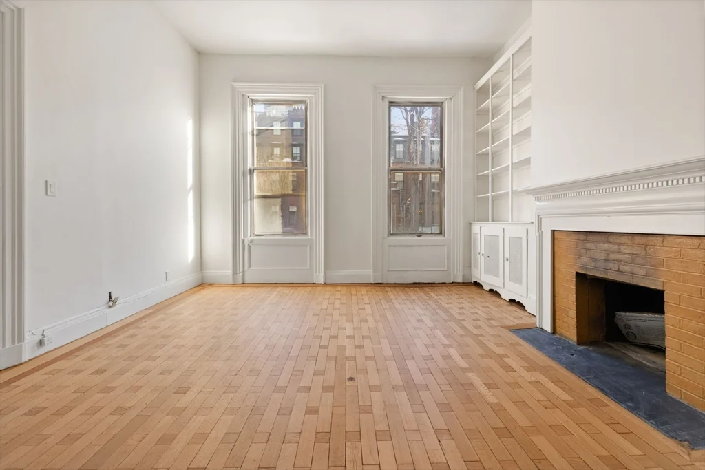 413 Beacon St, Back Bay