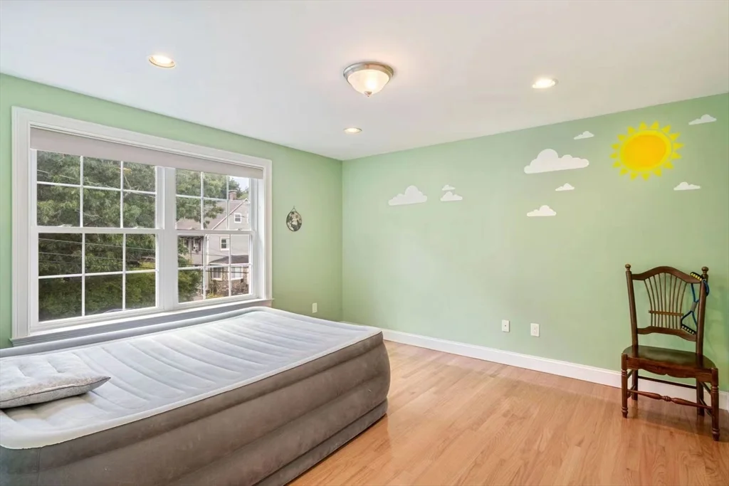 83 Orient, Arlington