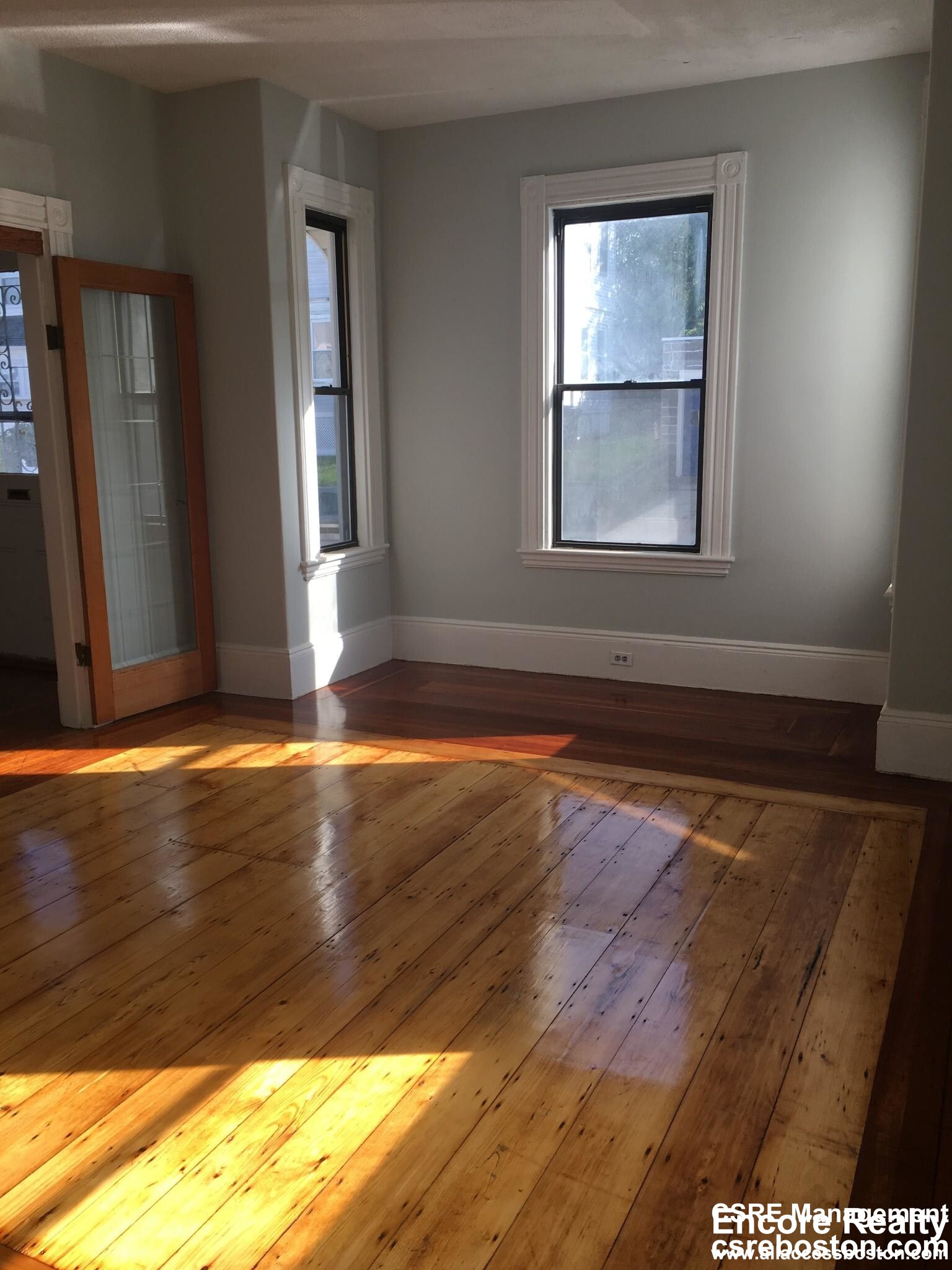 10 Saunders St, Allston