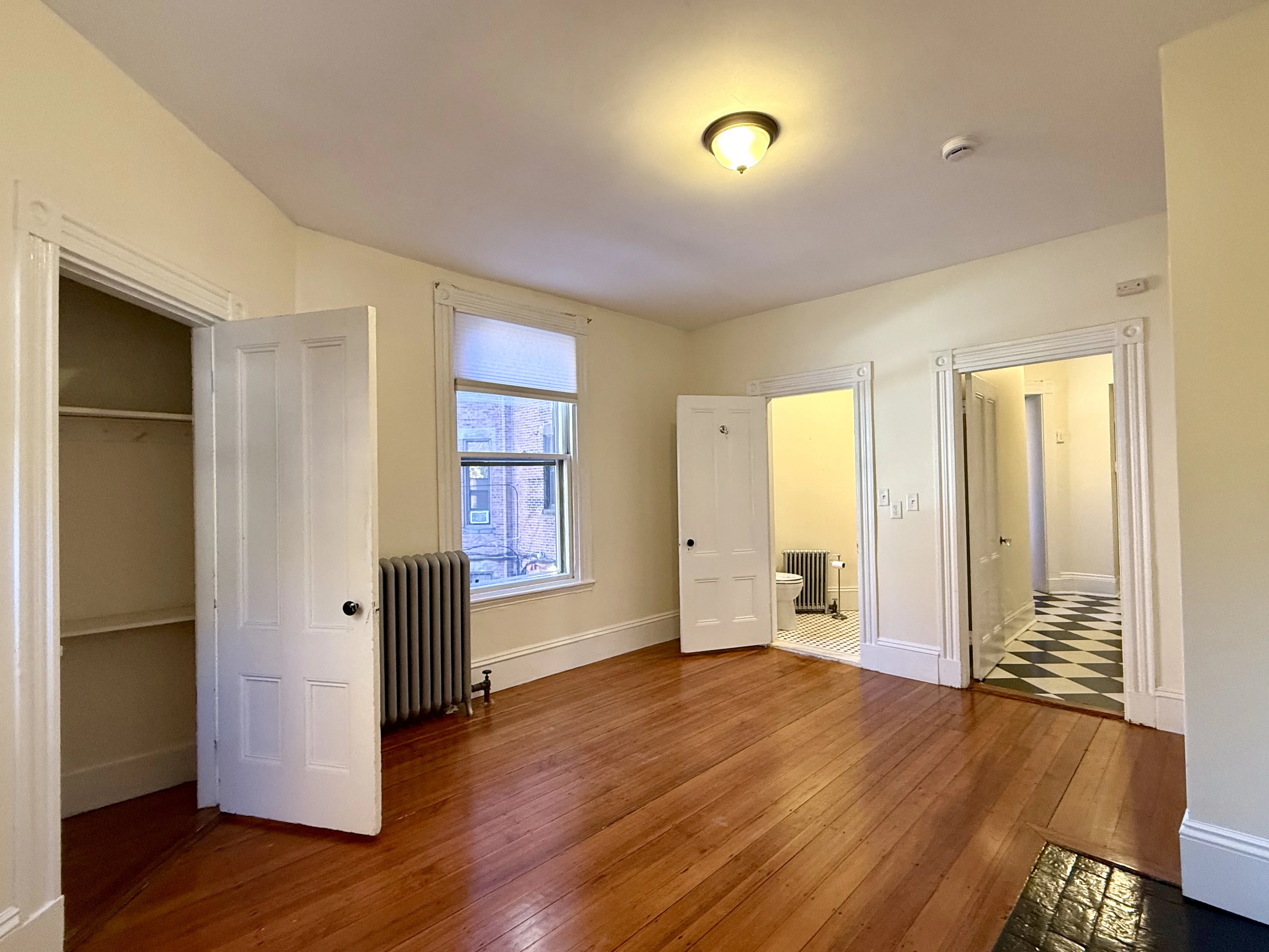 293 Newbury St, Back Bay