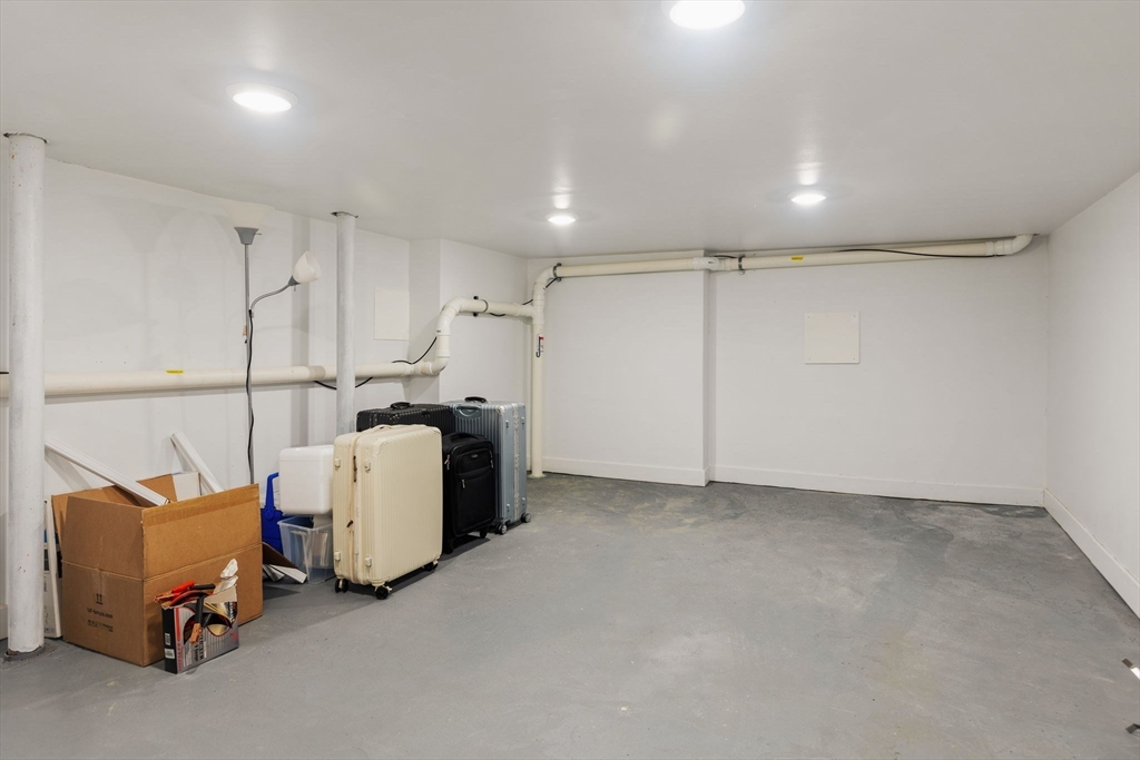 37 Claremon St, Davis Square