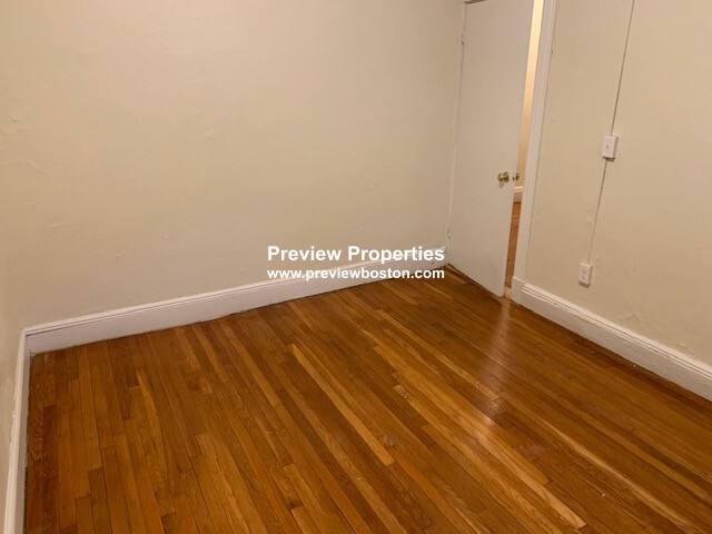 1810 Commonwealth Ave, Brighton