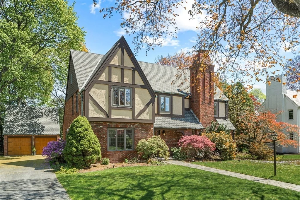 59 Wedgemere Ave, Winchester