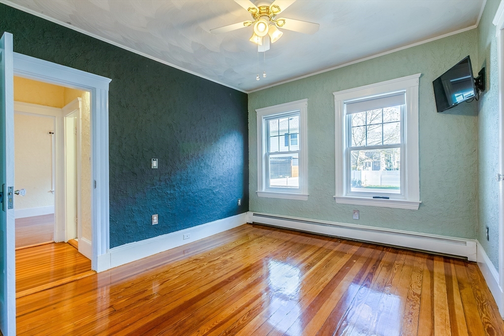 67 Orchard St, Medford