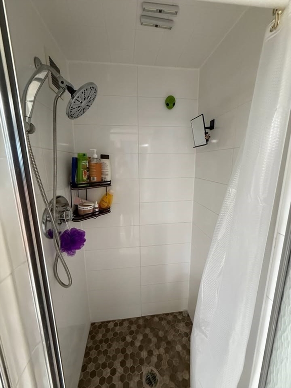 200 Swanton, Winchester