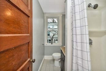 235 Fairmount Ave, Hyde Park