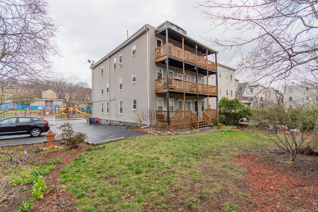 126 Minden St, Jamaica Plain