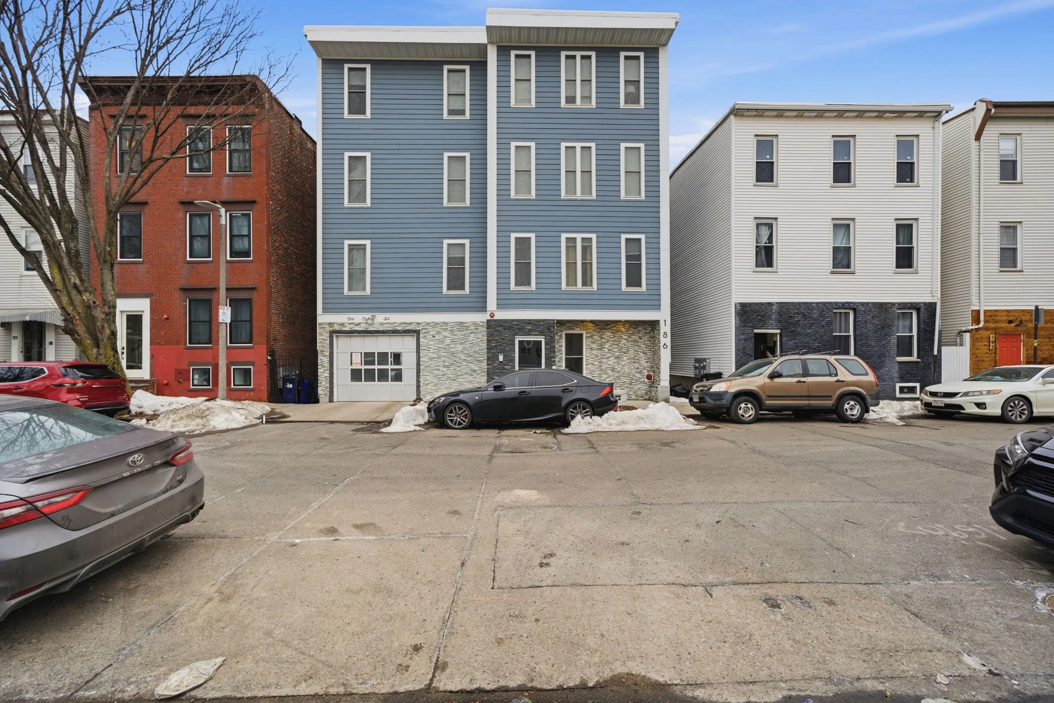 186 Paris St, East Boston