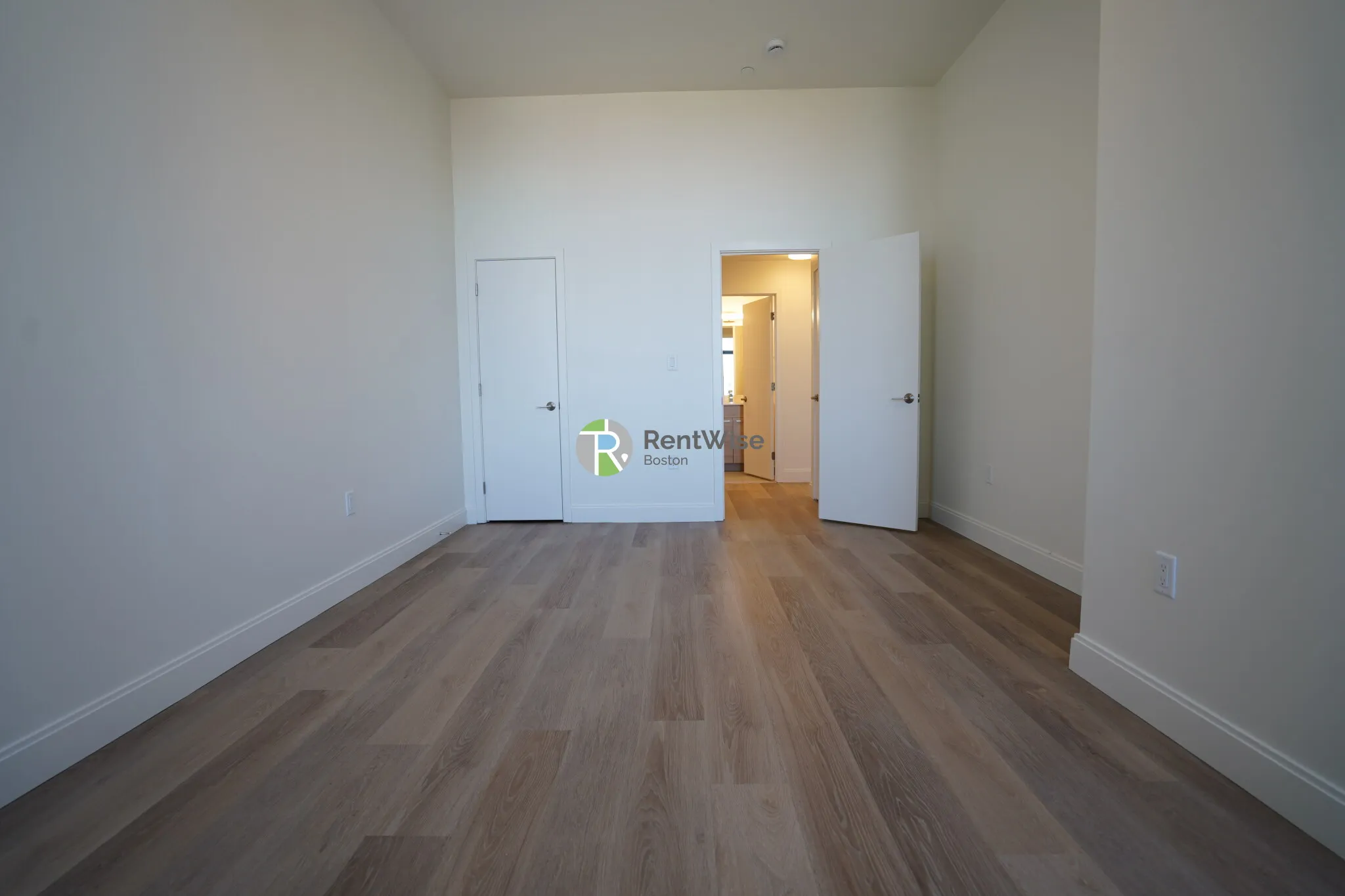 1079 Commonwealth Ave, Allston